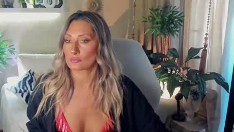Snapshot of sarahholly chatting on 20, 7, 2026 Divine Sarah NONUDE model online show from 20, 7, 2026