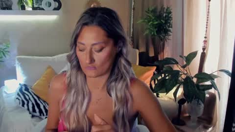 Snapshot of sarahholly chatting on 28, 7, 2026 Divine Sarah NONUDE model online show from 28, 7, 2026