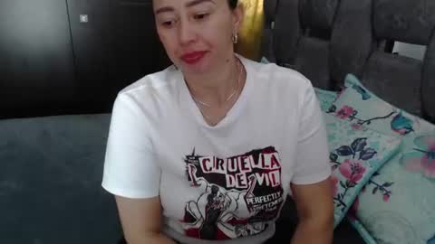 Snapshot of sarahott_1 chatting on 22, 7, 2026 Lia online show from 22, 7, 2026