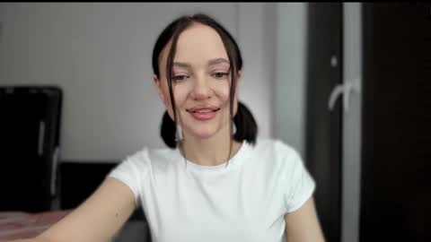 Snapshot of sarahphyllis chatting on 25, 2, 2025 sarahphyllis online show from 25, 2, 2025