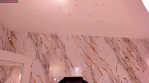 Sarah Rhodes online show from 18, 10, 2025