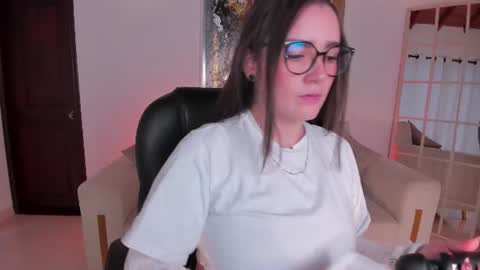 Snapshot of sarahrhodes_ chatting on 30, 6, 2026 Sarah Rhodes online show from 30, 6, 2026