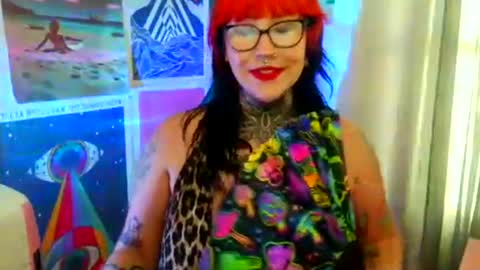 Snapshot of saraht666 chatting on 22, 10, 2025 Sarah T online show from 22, 10, 2025