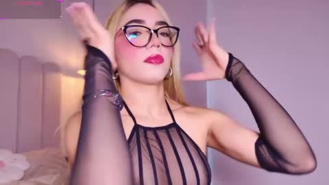 Sara jones   online show from 1, 5, 2026