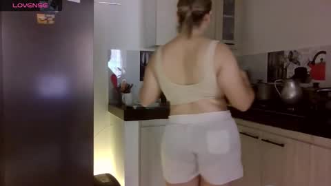 Snapshot of saramartinez100 chatting on 17, 2, 2026 sara martinez online show from 17, 2, 2026