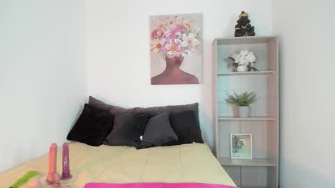 saramilf_69 online show from 17, 1, 2026