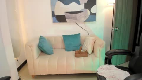 I am Sara  online show from 29, 4, 2026