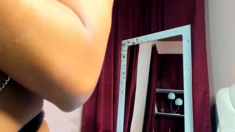 ZaraSolei online show from 11, 10, 2025