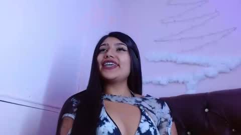 Snapshot of sarastonesx chatting on 1, 12, 2024 sarastonesx online show from 1, 12, 2024