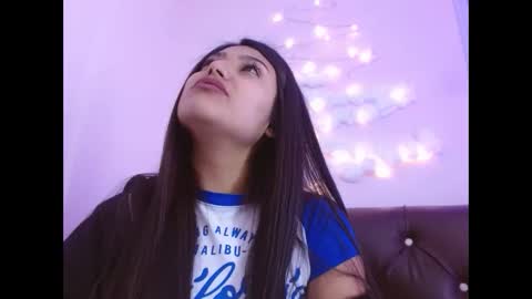 Snapshot of sarastonesx chatting on 5, 12, 2024 sarastonesx online show from 5, 12, 2024