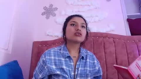 Snapshot of sarastonesx chatting on 13, 12, 2024 sarastonesx online show from 13, 12, 2024