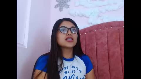 Snapshot of sarastonesx chatting on 19, 1, 2025 sarastonesx online show from 19, 1, 2025