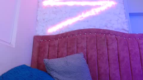 Snapshot of sarastonesx chatting on 1, 2, 2025 sarastonesx online show from 1, 2, 2025