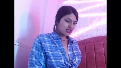 Snapshot of sarastonesx chatting on 11, 2, 2025 sarastonesx online show from 11, 2, 2025