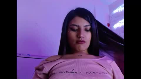 Snapshot of sarastonesx chatting on 10, 3, 2025 sarastonesx online show from 10, 3, 2025