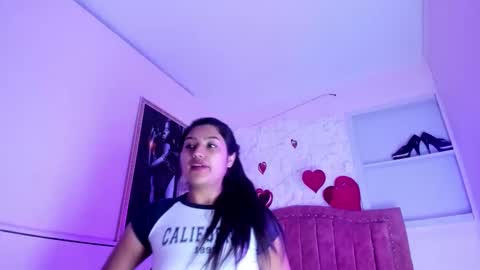 Snapshot of sarastonesx chatting on 13, 9, 2025 sarastonesx online show from 13, 9, 2025