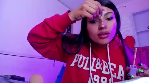 Snapshot of sarastonesx chatting on 11, 10, 2025 sarastonesx online show from 11, 10, 2025