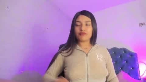 Snapshot of sarastonesx chatting on 6, 1, 2026 sarastonesx online show from 6, 1, 2026