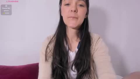 Snapshot of sarasweet_4 chatting on 15, 9, 2025 Sara   online show from 15, 9, 2025