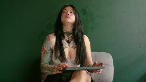 Sara Herrera online show from 6, 5, 2026