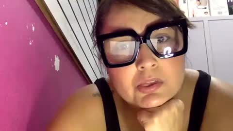 Snapshot of sarayx chatting on 28, 4, 2026 mery online show from 28, 4, 2026