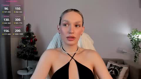 Your Selena 3 online show from 1, 12, 2025