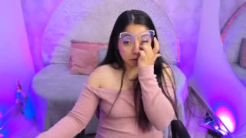 Snapshot of sarita_jane chatting on 9, 4, 2026 Sara online show from 9, 4, 2026