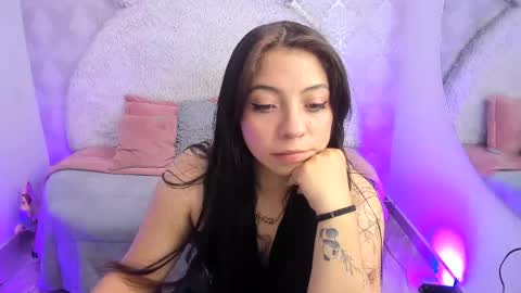 Snapshot of sarita_jane chatting on 1, 5, 2026 Sara online show from 1, 5, 2026