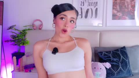 Snapshot of saritabratz chatting on 30, 4, 2026 Sara online show from 30, 4, 2026