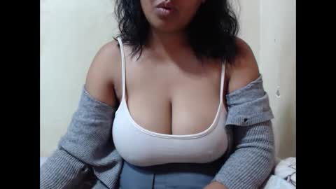 saronette online show from 17, 11, 2025