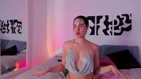 Snapshot of sarrah_3 chatting on 22, 2, 2025 Sara online show from 22, 2, 2025