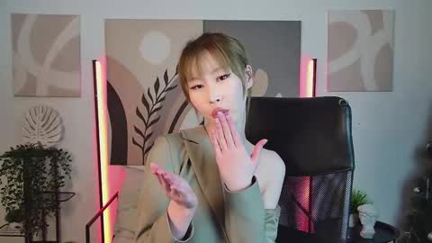 Snapshot of sarrahrice chatting on 8, 3, 2026 SarahRice online show from 8, 3, 2026