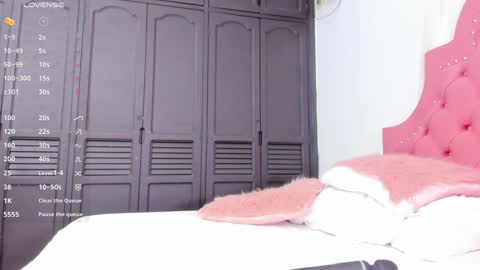 Snapshot of sary_rousse chatting on 5, 1, 2025 Sary Rousse online show from 5, 1, 2025