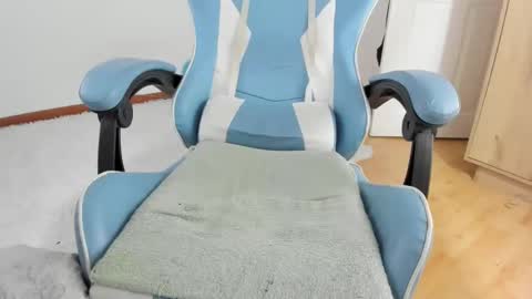 Sasha Sweet online show from 2, 2, 2025