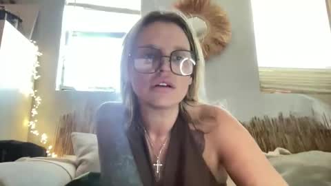 sashabby3 online show from 3, 5, 2026