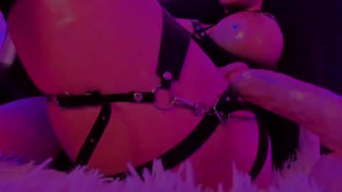   Sasha   online show from 3, 2, 2025