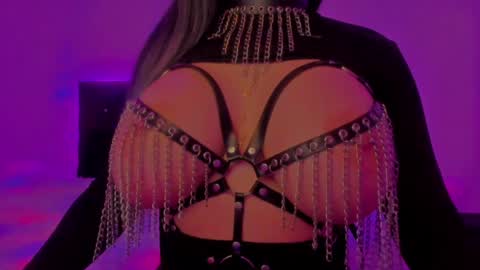   Sasha   online show from 6, 2, 2025