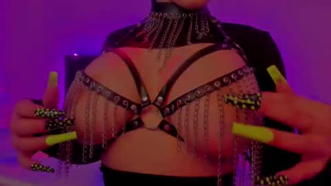   Sasha   online show from 8, 3, 2025