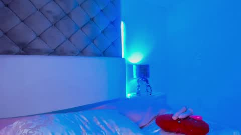 selene  online show from 1, 2, 2025