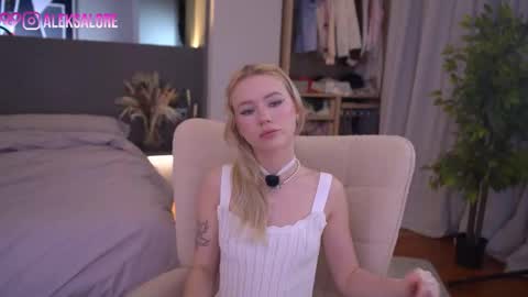 Snapshot of sashalore chatting on 21, 3, 2026 sashalore online show from 21, 3, 2026