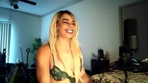 MISTRESS STROKES online show from 6, 3, 2026