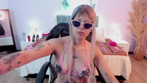 Snapshot of saskia_vellour chatting on 1, 2, 2026 saskia_vellour online show from 1, 2, 2026