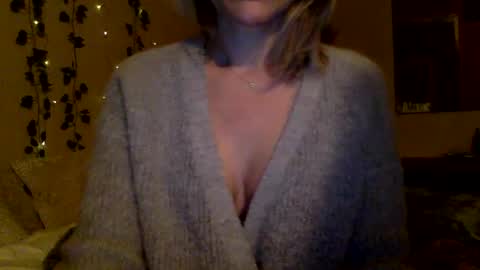 Sassyella online show from 8, 3, 2025
