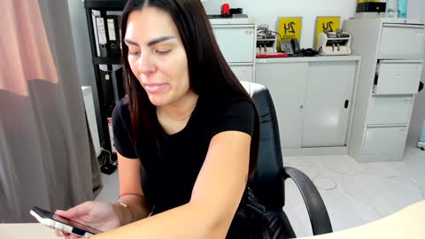 sassytiff online show from 23, 10, 2025