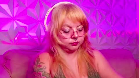 Gina George online show from 2, 10, 2025