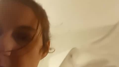 SnowBunny online show from 2, 1, 2025