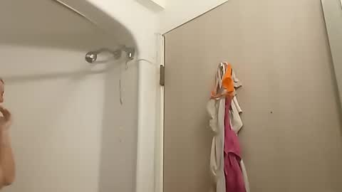 SnowBunny online show from 19, 1, 2025