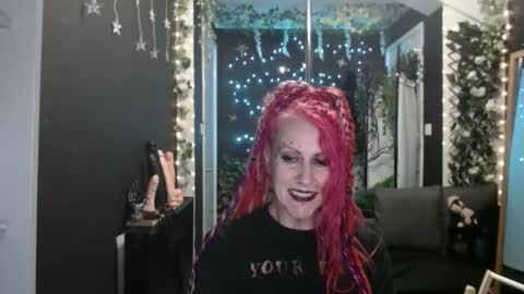 SaucySky online show from 27, 9, 2025