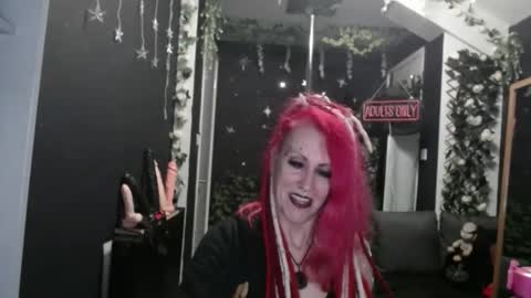 SaucySky online show from 25, 2, 2026