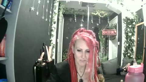 SaucySky online show from 29, 4, 2026